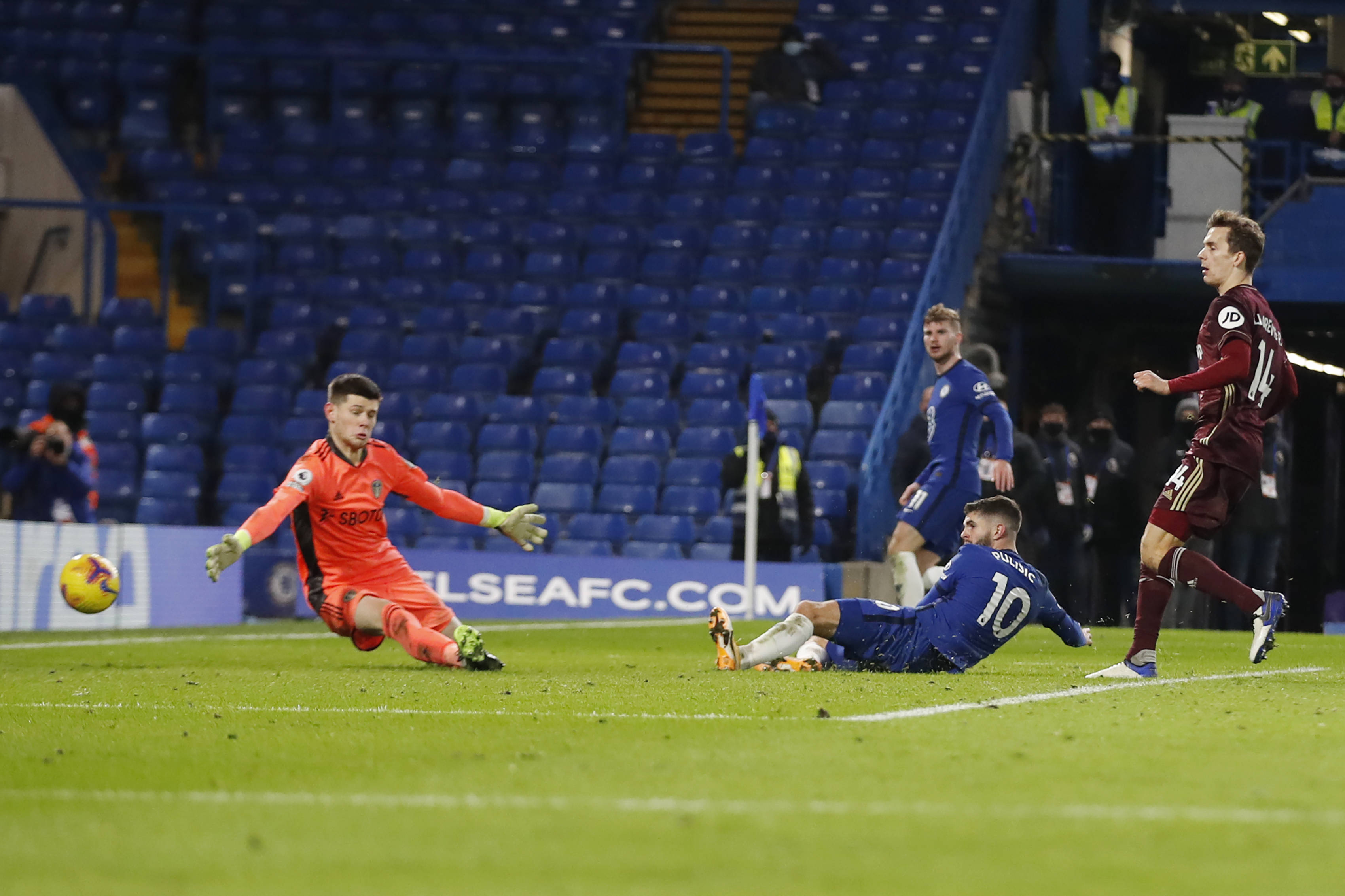 军维护国家 军维护国家